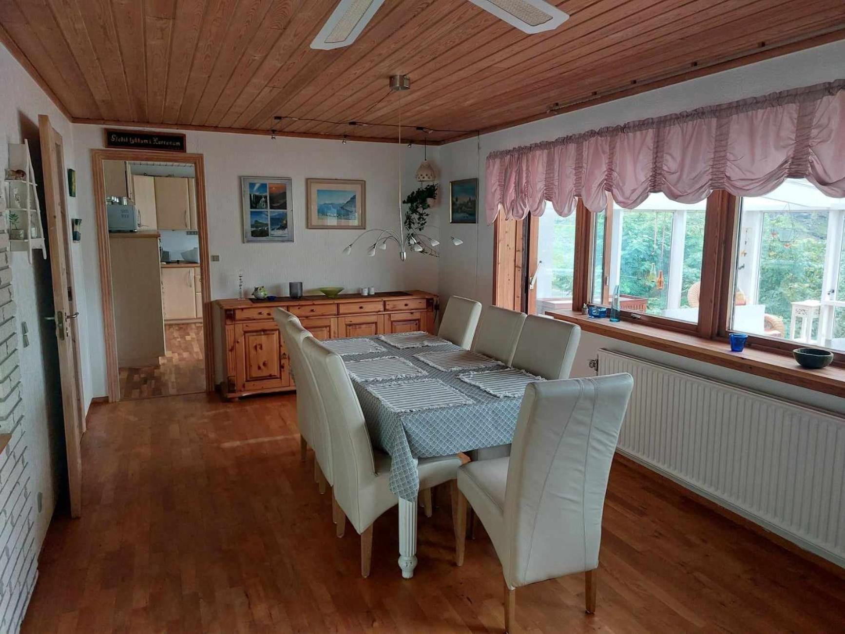 Fjord Guesthouse Funningsfjordur Buitenkant foto